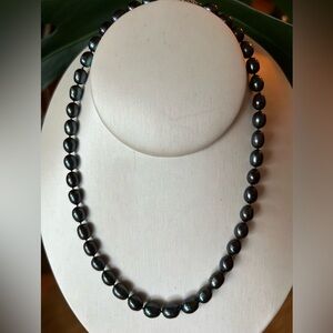 Elegant Black Freshwater Pearl Strand Necklace 16.5 inches Silver Clasp